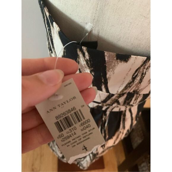 Ann Taylor animal print dress size 4 work dress or going out - Picture 4 of 5